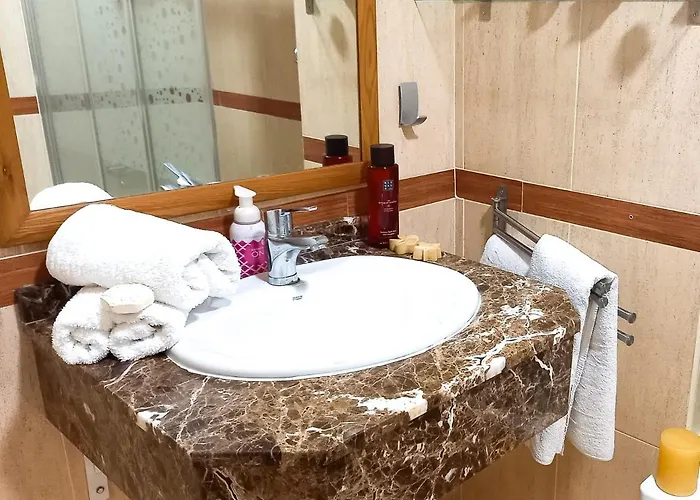 3p Piscina, Paz Y Patio Privado フエンヒロラ